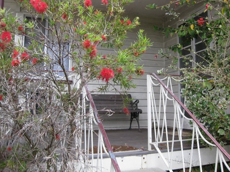 17 Rex Street, Eastern Heights QLD 4305