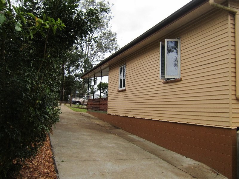 12 Winston Street, Yamanto QLD 4305