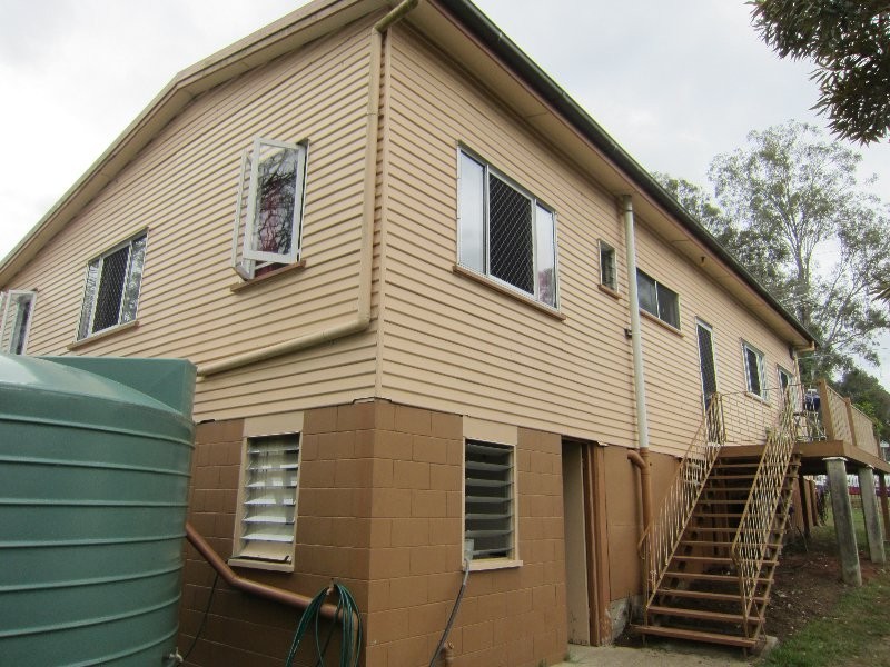 12 Winston Street, Yamanto QLD 4305