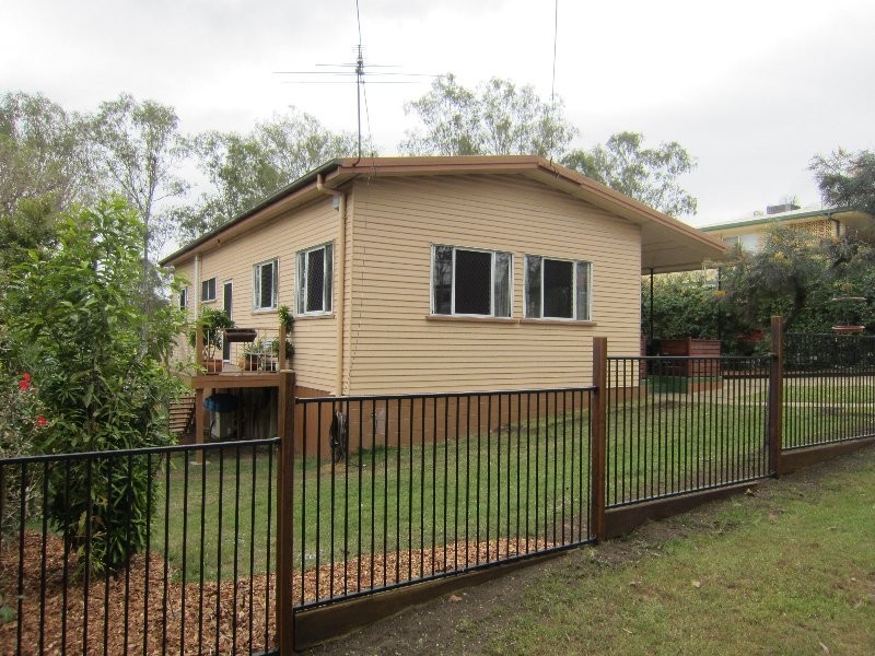 12 Winston Street, Yamanto QLD 4305