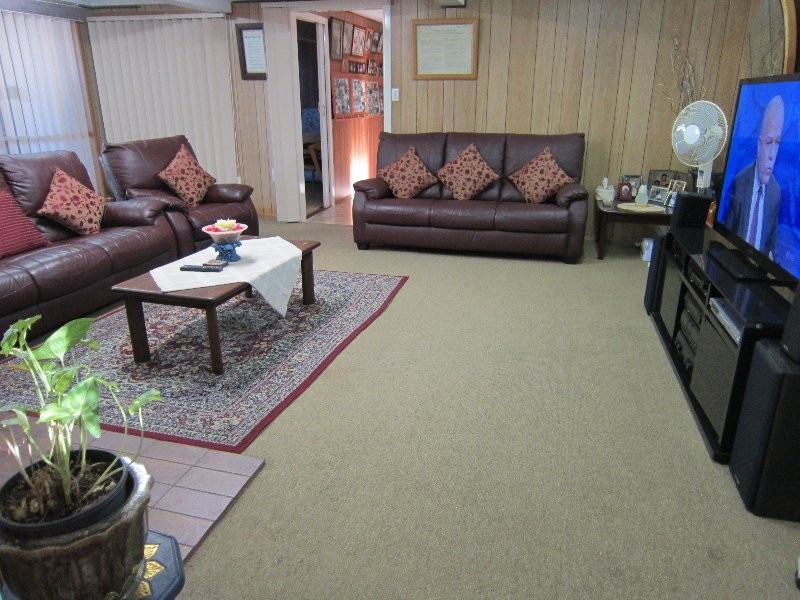 317 Whitehill Road, Flinders View QLD 4305