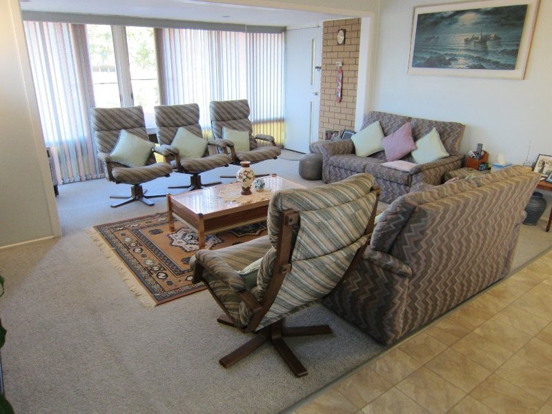 317 Whitehill Road, Flinders View QLD 4305