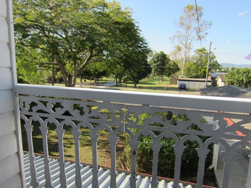 39 Glebe Road, Newtown QLD 4305