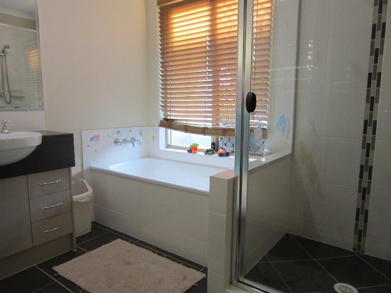 2 Sheridan Court, Willowbank QLD 4306