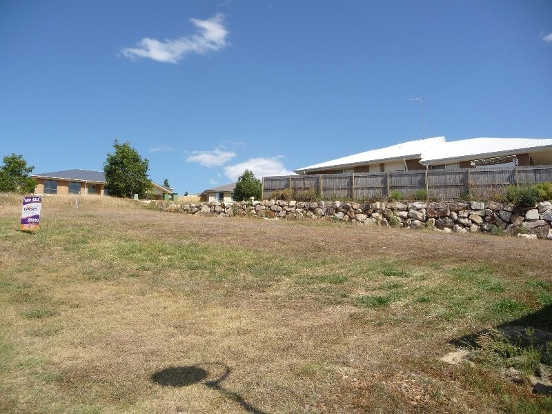 16 Perrys Crescent, Rosewood QLD 4340