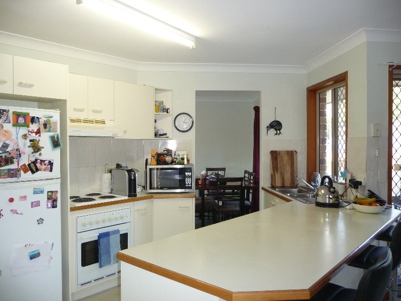 10 Oregon Close, Yamanto QLD 4305