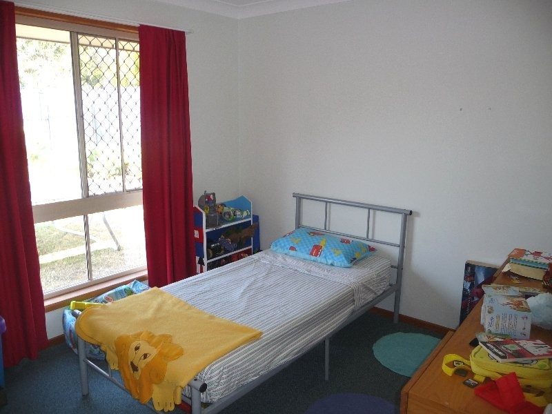 10 Oregon Close, Yamanto QLD 4305