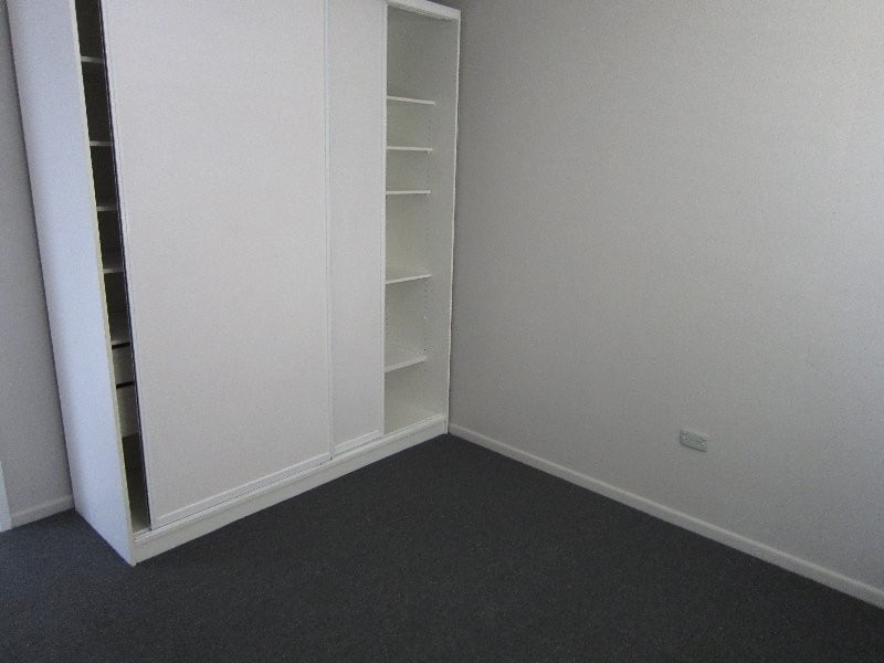 1 Eileen Street, Flinders View QLD 4305