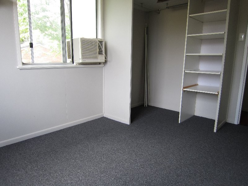 1 Eileen Street, Flinders View QLD 4305