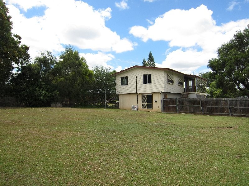 1 Eileen Street, Flinders View QLD 4305