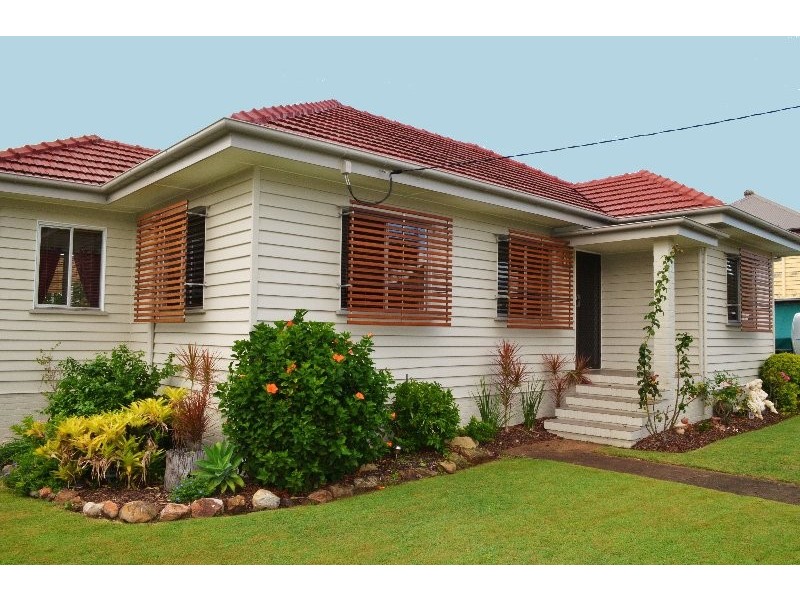 18 Easton Street, Silkstone QLD 4304