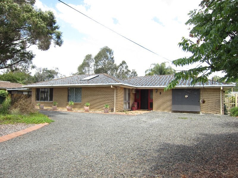 9 Midland Street, Yamanto QLD 4305