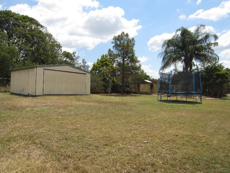 9 Midland Street, Yamanto QLD 4305