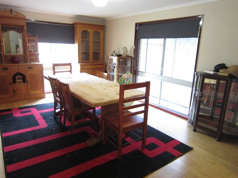 9 Midland Street, Yamanto QLD 4305