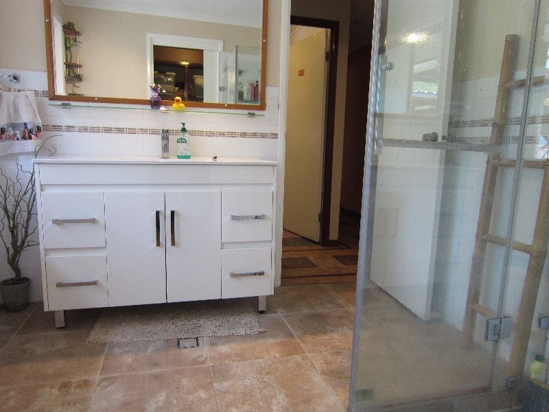 9 Midland Street, Yamanto QLD 4305