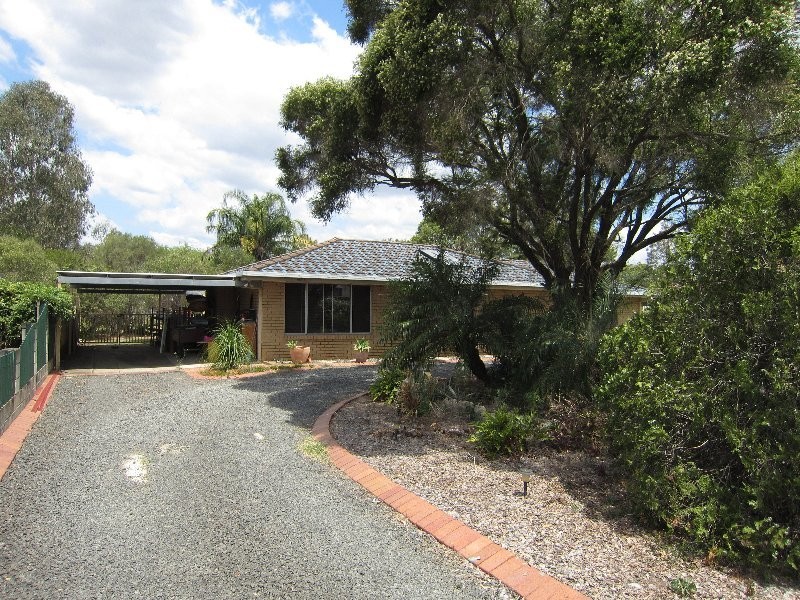 9 Midland Street, Yamanto QLD 4305