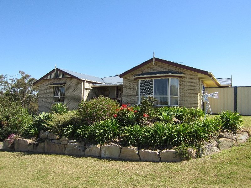 2 Chesterfield Place, Flinders View QLD 4305