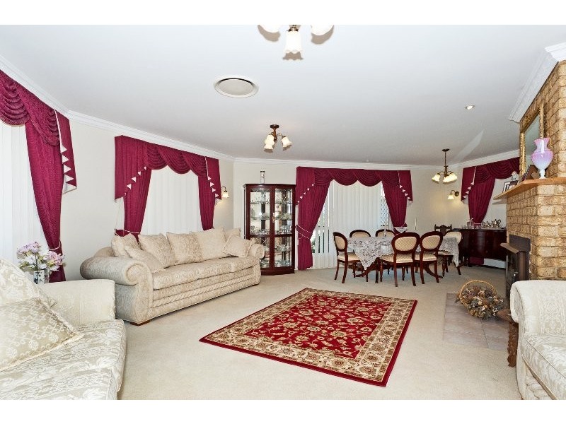 36 Roland Court, Peak Crossing QLD 4306