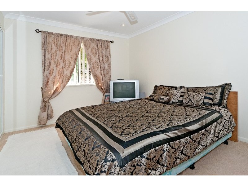 36 Roland Court, Peak Crossing QLD 4306