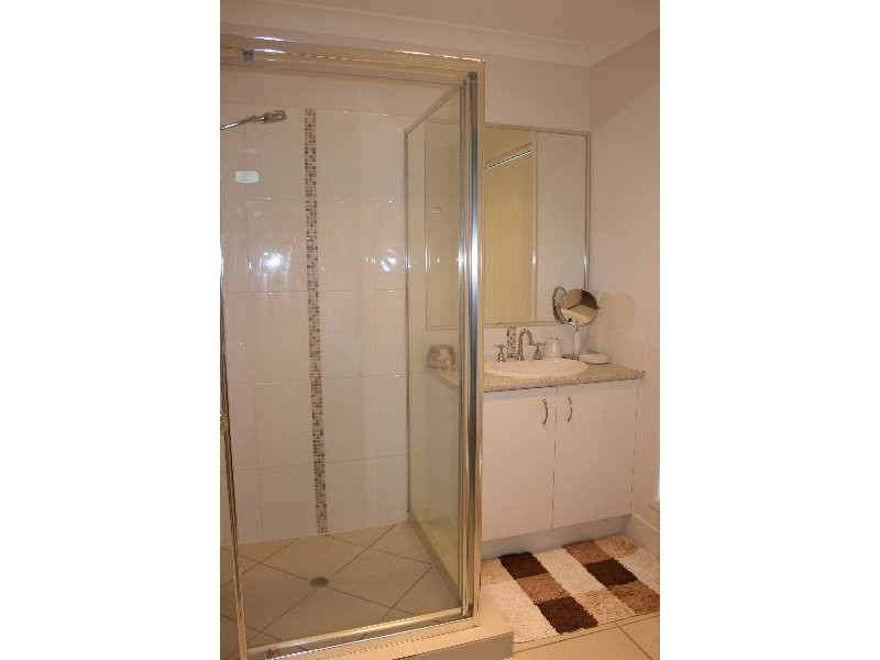 2/2 Claydon Place, Rosewood QLD 4340