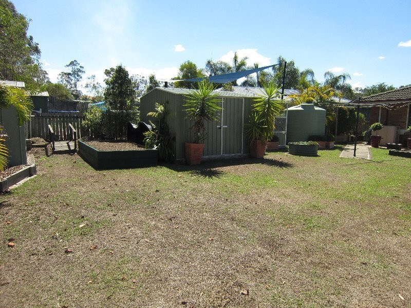 8 Amor Court, Yamanto QLD 4305