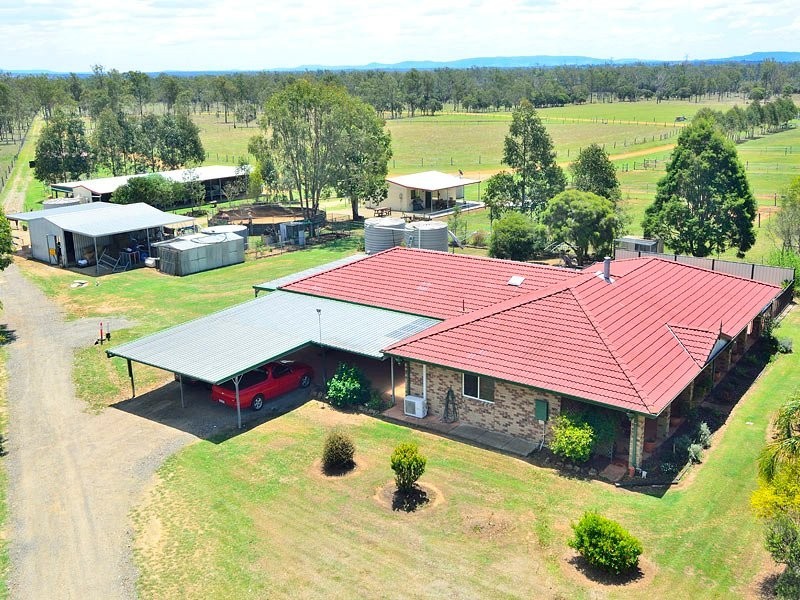 953 Middle Road, Peak Crossing QLD 4306