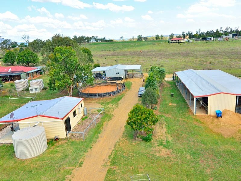 953 Middle Road, Peak Crossing QLD 4306