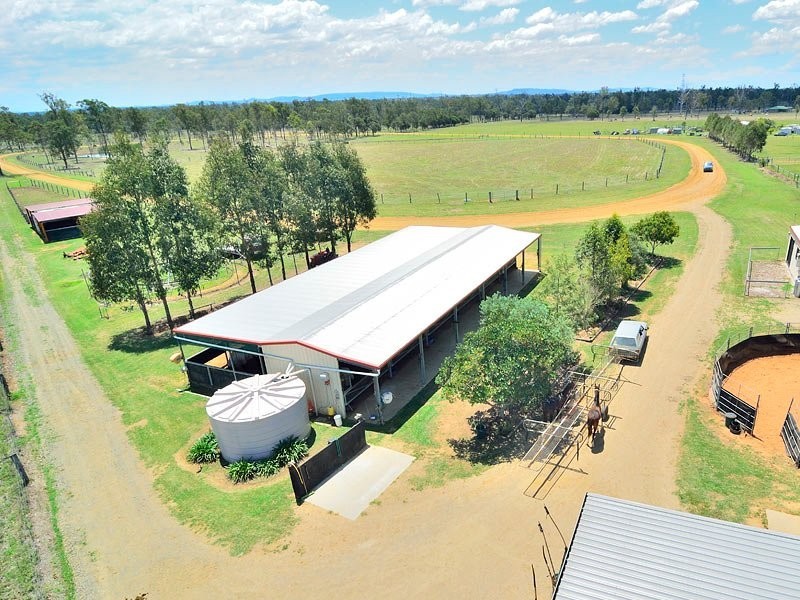 953 Middle Road, Peak Crossing QLD 4306