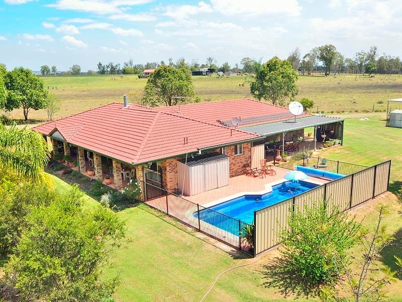 953 Middle Road, Peak Crossing QLD 4306