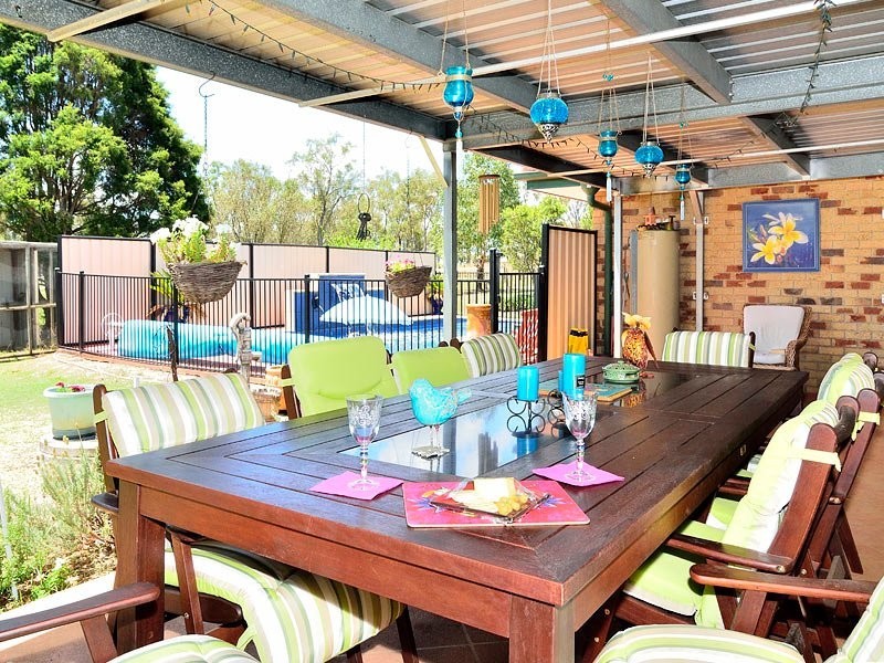 953 Middle Road, Peak Crossing QLD 4306