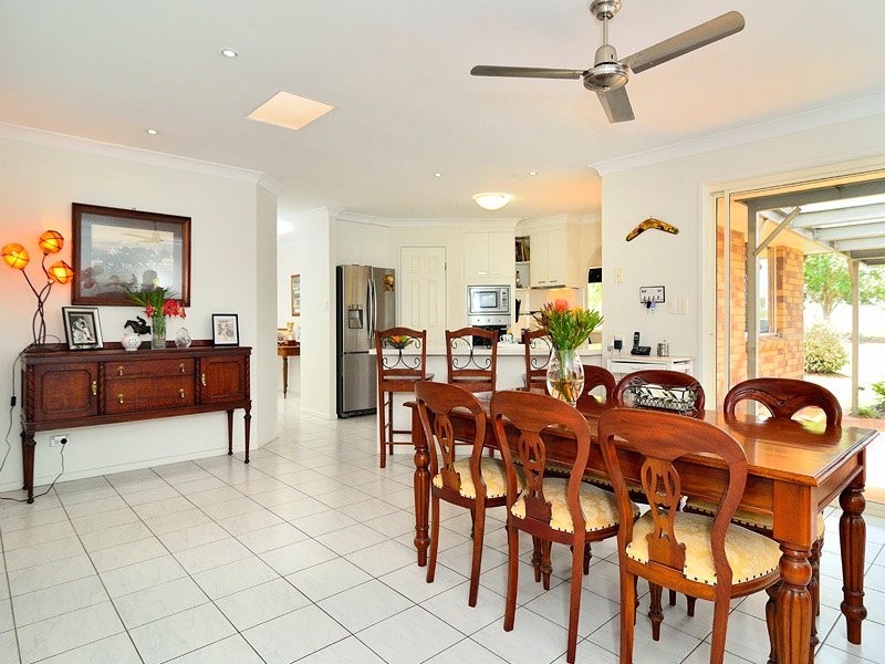 953 Middle Road, Peak Crossing QLD 4306