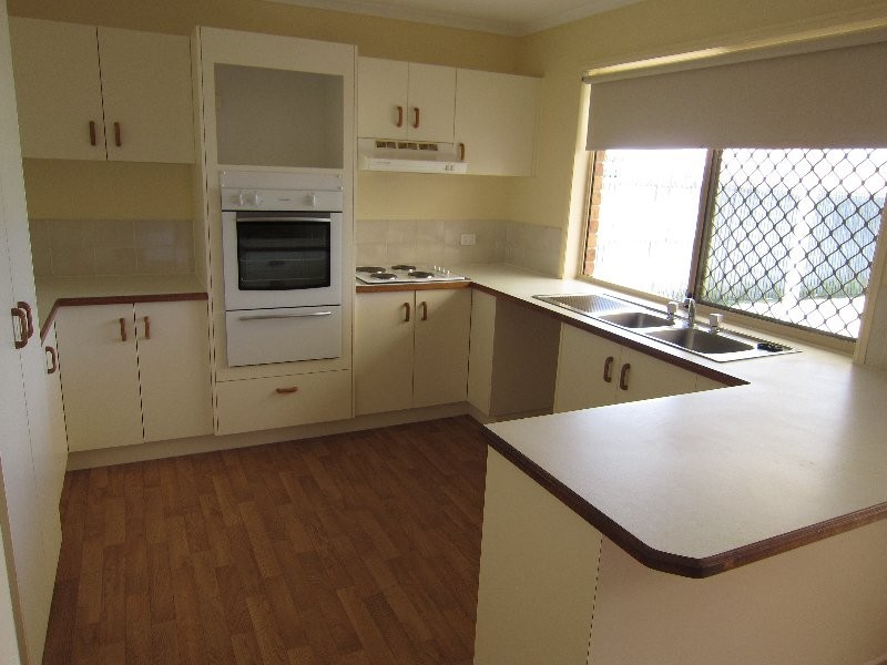 4 Capriole Close, Yamanto QLD 4305