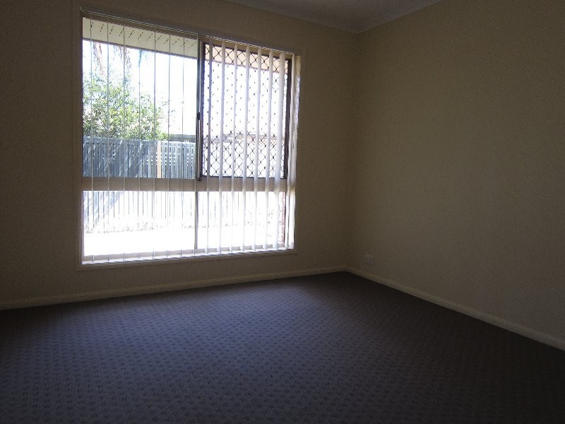 4 Capriole Close, Yamanto QLD 4305
