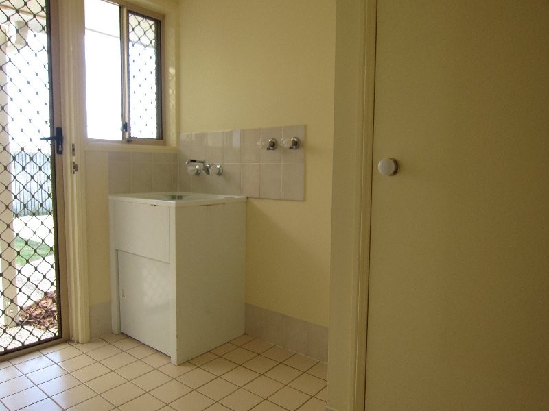 4 Capriole Close, Yamanto QLD 4305