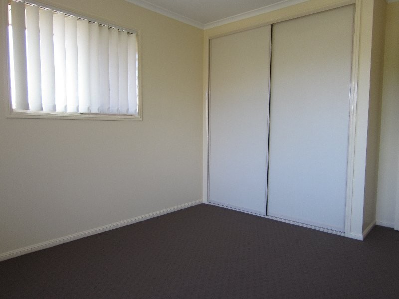 4 Capriole Close, Yamanto QLD 4305