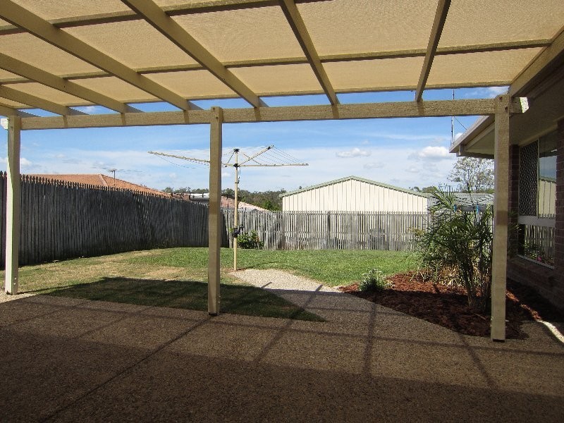 4 Capriole Close, Yamanto QLD 4305