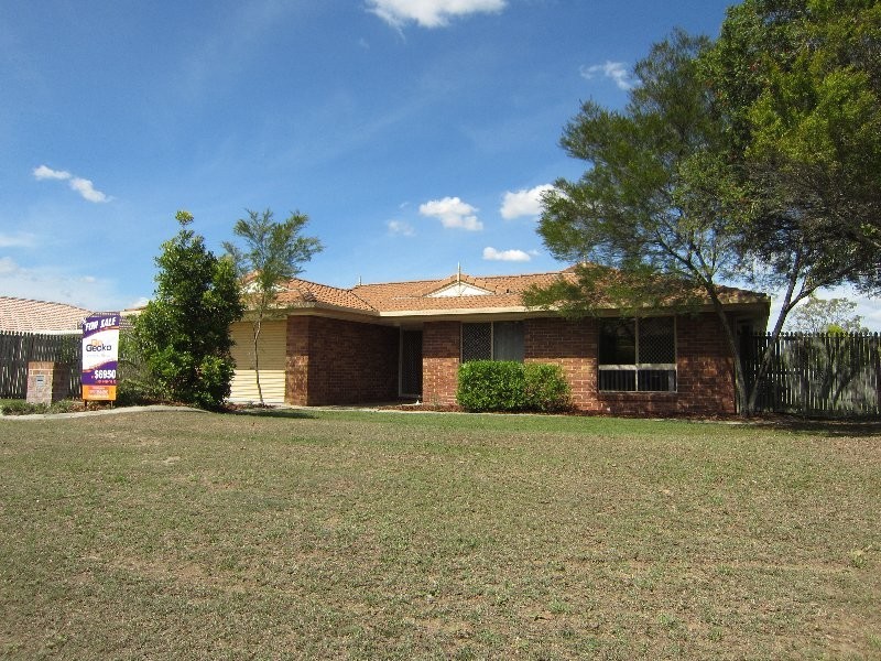 4 Capriole Close, Yamanto QLD 4305