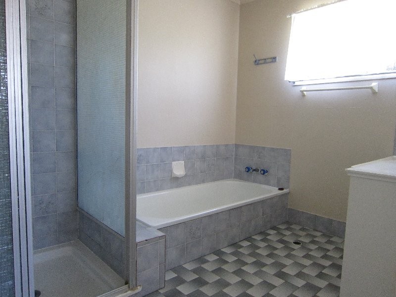 4 Sancroft Street, Willowbank QLD 4306