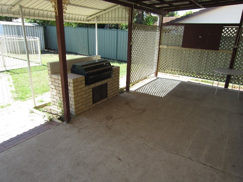 2 Leslie Street, East Ipswich QLD 4305