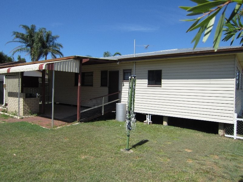 2 Leslie Street, East Ipswich QLD 4305