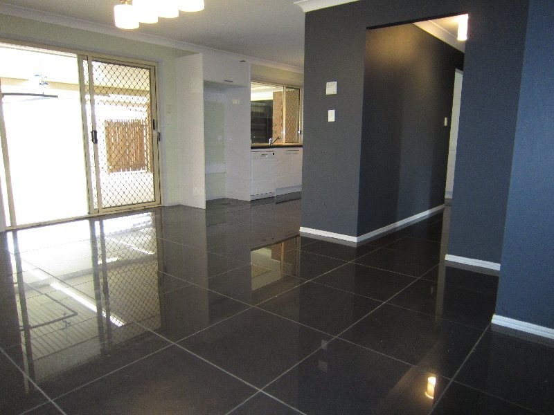 9 Pioneer Drive, Raceview QLD 4305