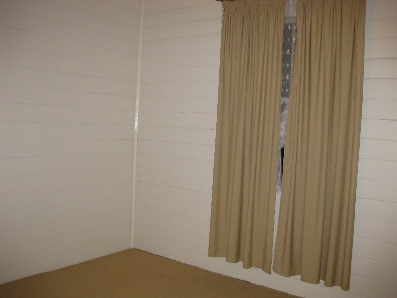 70 Cole Street, Silkstone QLD 4304