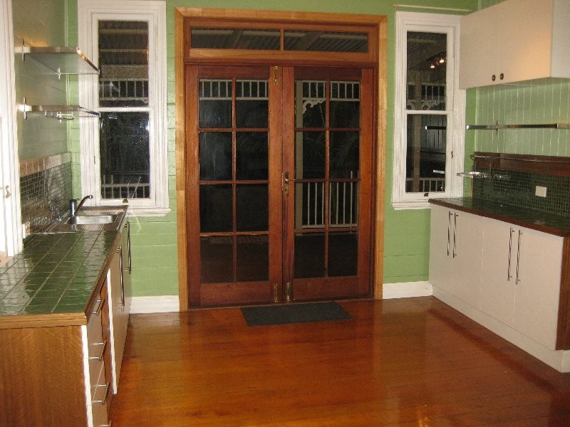 70 Cole Street, Silkstone QLD 4304