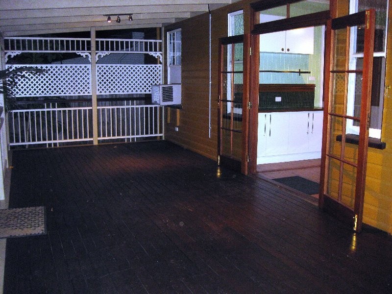 70 Cole Street, Silkstone QLD 4304