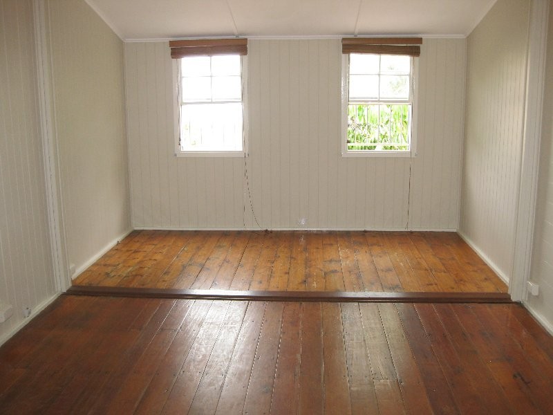 21 Alice Street, Silkstone QLD 4304