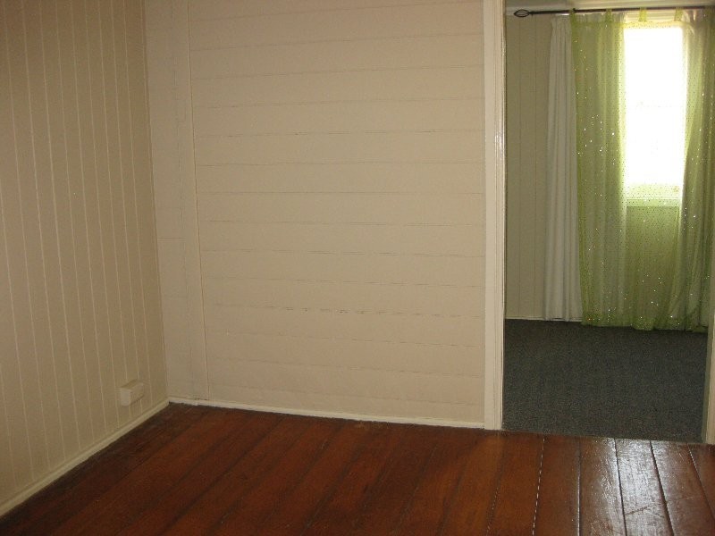 21 Alice Street, Silkstone QLD 4304