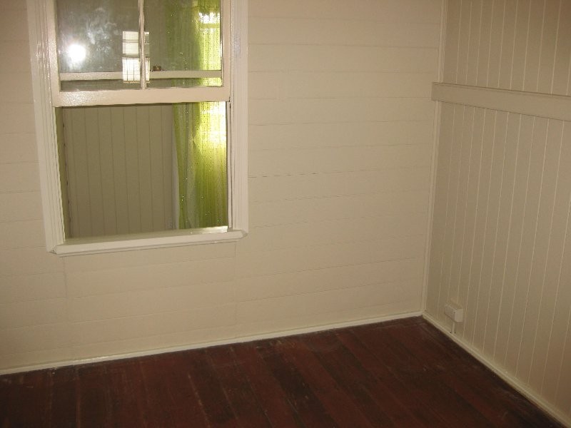 21 Alice Street, Silkstone QLD 4304