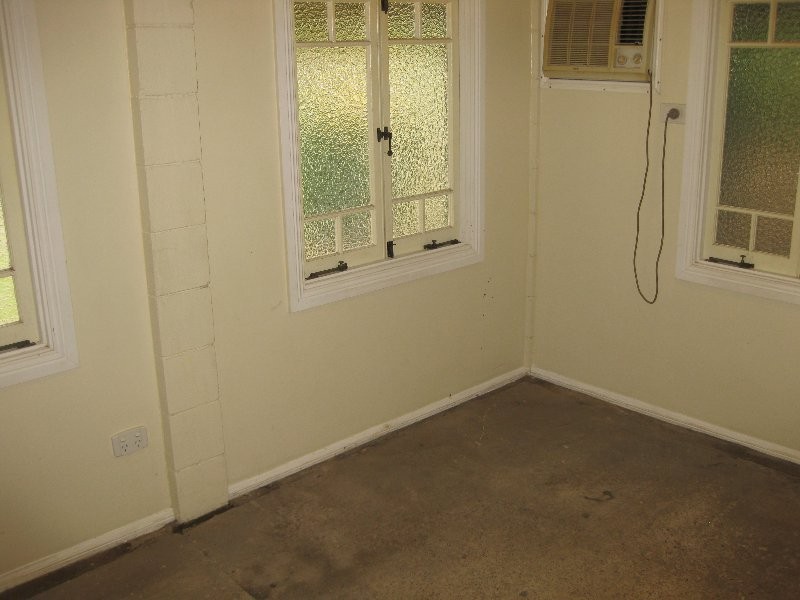 21 Alice Street, Silkstone QLD 4304