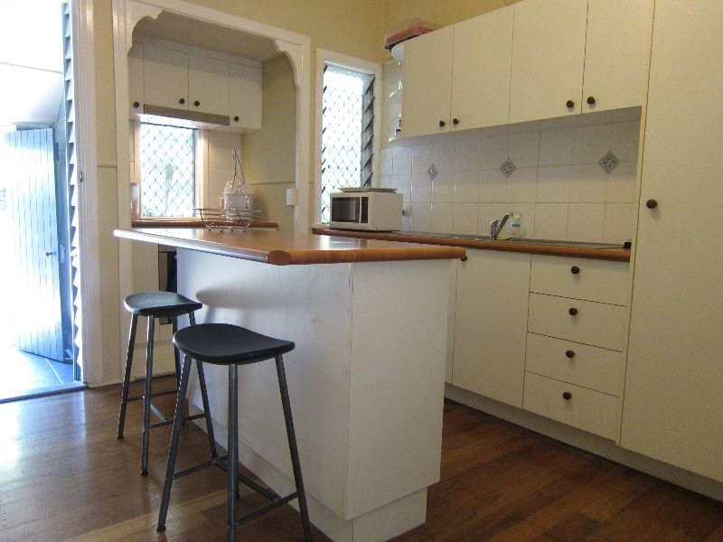 7 Stuart Street, Eastern Heights QLD 4305