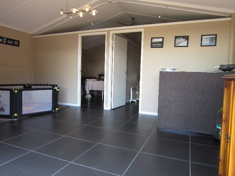 7 Stuart Street, Eastern Heights QLD 4305